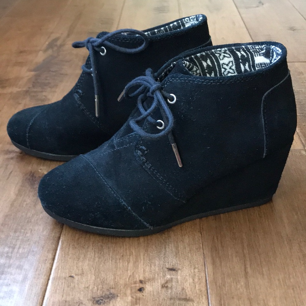 Toms Desert Wedge Booties